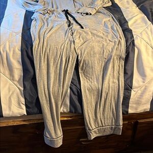 Victoria’s Secret Women’s Pajama Set - Lounge - Size Large